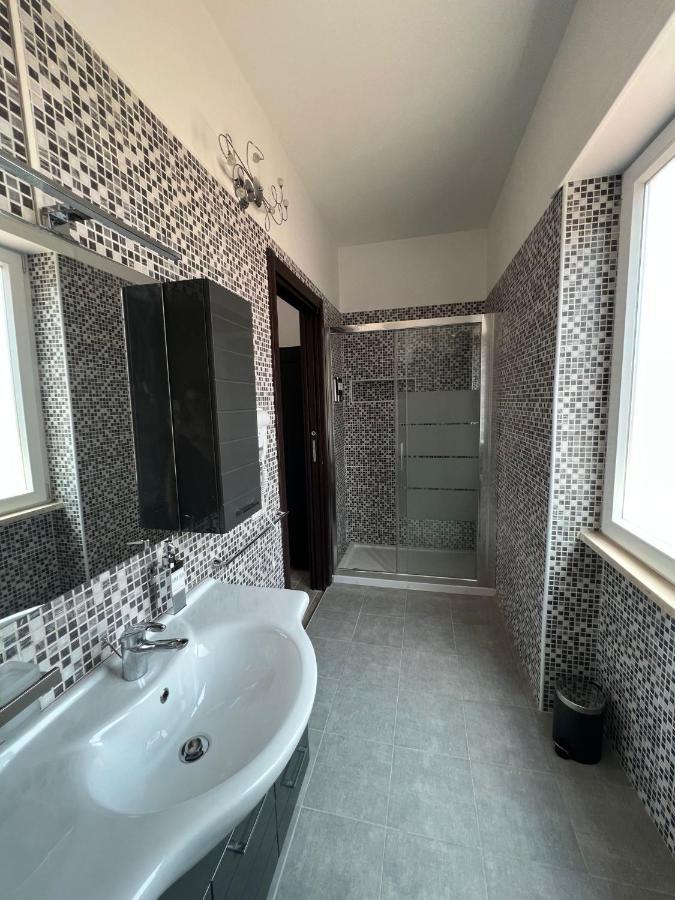 Domus Speranza Bed & Breakfast ฟิวมิชีโน ภายนอก รูปภาพ