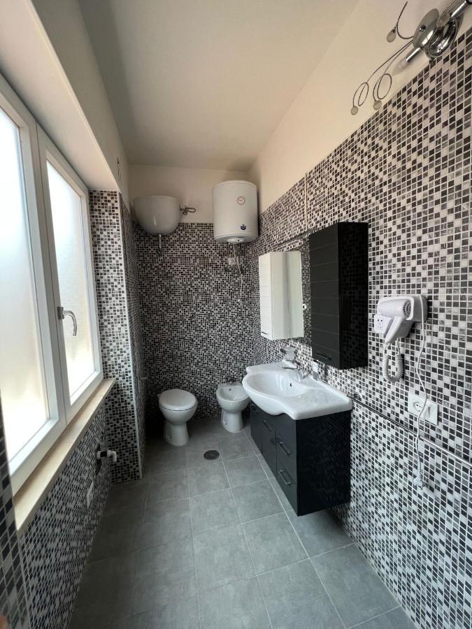 Domus Speranza Bed & Breakfast ฟิวมิชีโน ภายนอก รูปภาพ