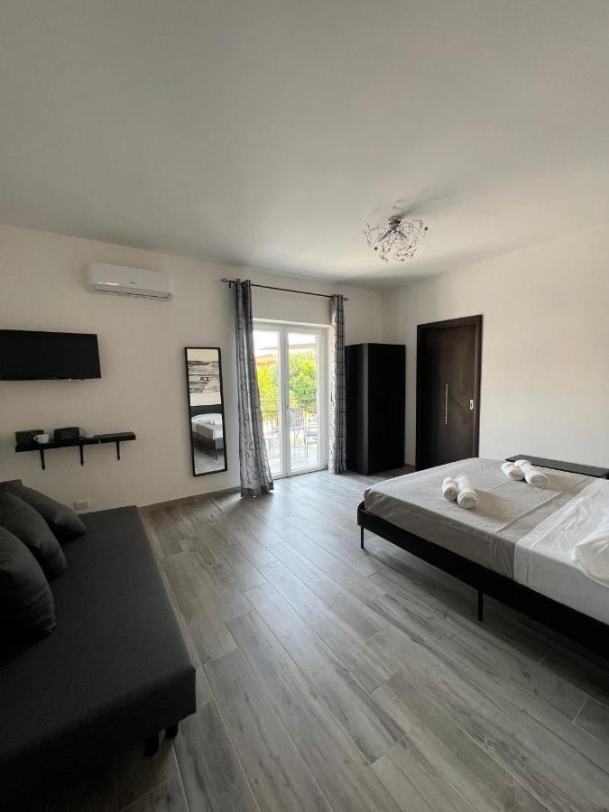 Domus Speranza Bed & Breakfast ฟิวมิชีโน ภายนอก รูปภาพ